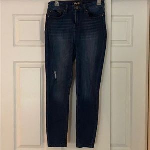 Lightweight Skinny Blue Jeans